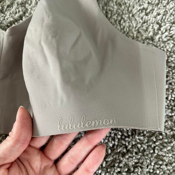 Lululemon Women's Like Nothing Bra Gray 38C - Picture 2 of 4